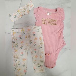 Awesome Like Mom Baby Girl Outfit